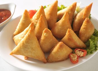 Samosa comida paquistanesa